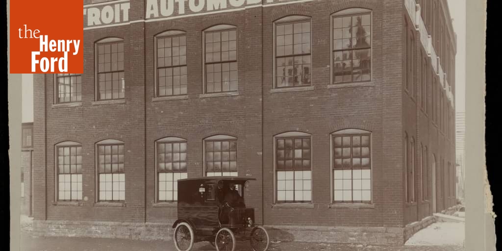 Detroit Automobile Company Delivery Truck outside Factory, 18991900