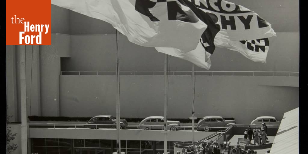 Visitor Lines for "Road of Tomorrow," Ford Exposition Garden Court, New