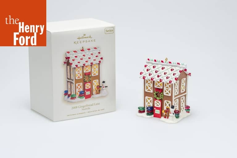 Hallmark "Noelville Series 2008 Gingerbread Lane" Christmas Ornament