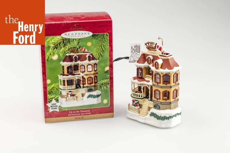 Hallmark Ornament: 2001 The Land Of Christmastime, QX8282, Non