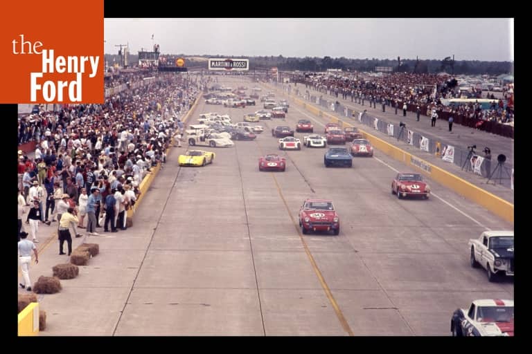 Photo Vintage De Course Automobile - Départ Des 12 Heures De Reims 1967 - Collection Sport Automobile